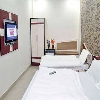 Hotel Twenty Twenty International, New Delhi 1